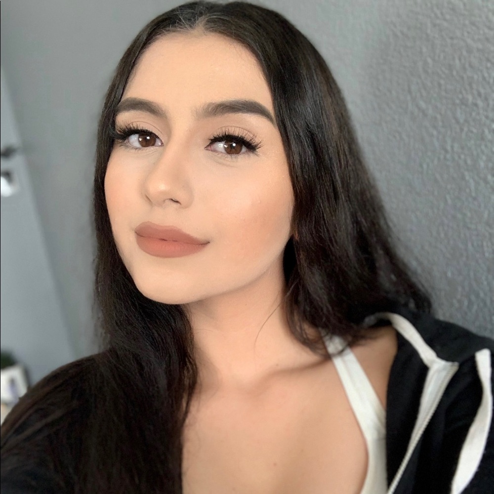 Meet your Posher, Brianna